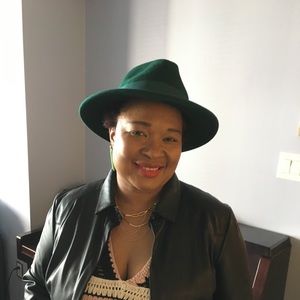 Meet your Posher, Selinah